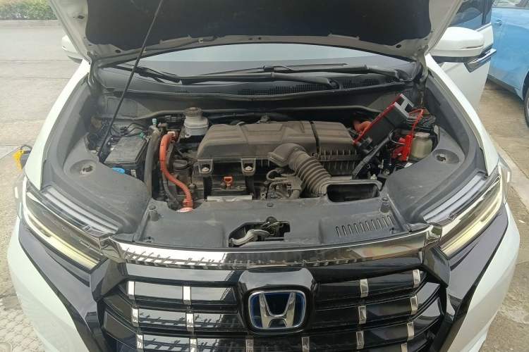 Used Honda Elysion 2022 2.0L eHEV Luxury Edition Engine Bay