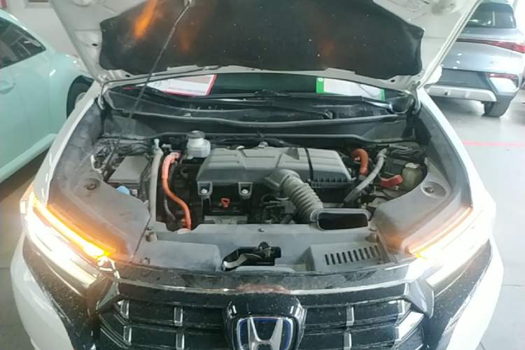 Used Honda Elysion 2022 2.0L eHEV Luxury First Edition Engine Bay
