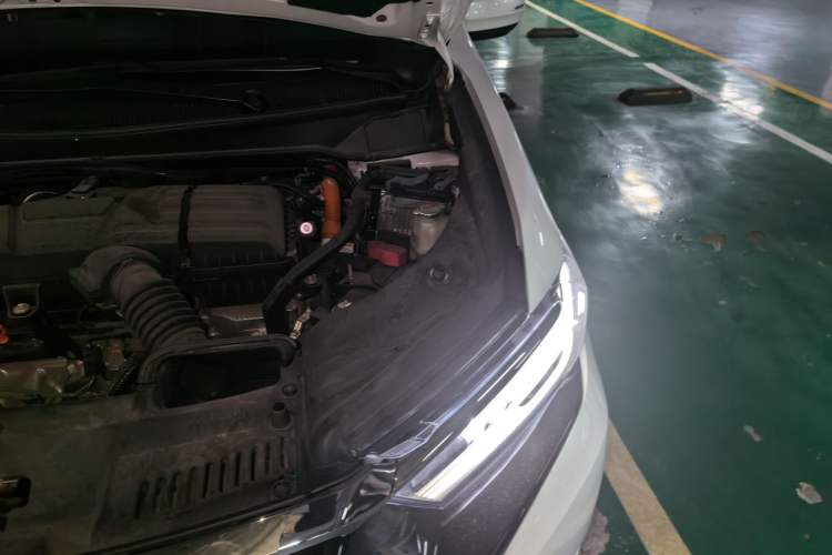 Used Honda Elysion 2022 2.0L eHEV Luxury First Edition Engine Bay Left
