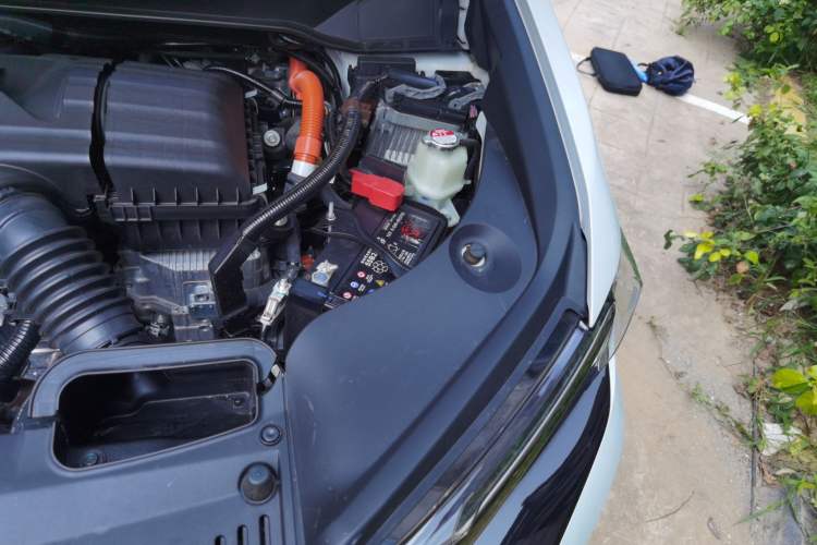 Used Honda Elysion 2022 2.0L eHEV Comfort Version Engine Bay Left