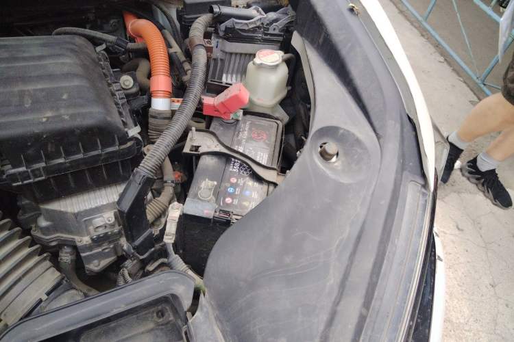 Used Honda Elysion 2022 2.0L eHEV Luxury First Edition Engine Bay Left