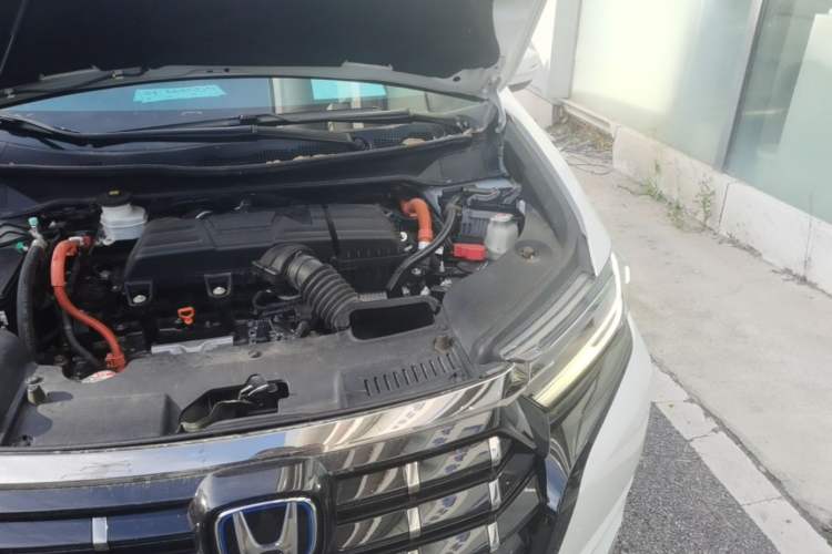 Used Honda Elysion 2022 2.0L eHEV Luxury Edition Engine Bay Left