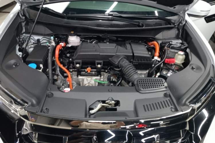 Used Honda Elysion 2022 2.0L eHEV Luxury Edition Engine Bay