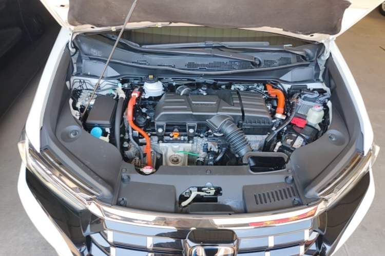 Used Honda Elysion 2022 2.0L eHEV Luxury First Edition Engine Bay