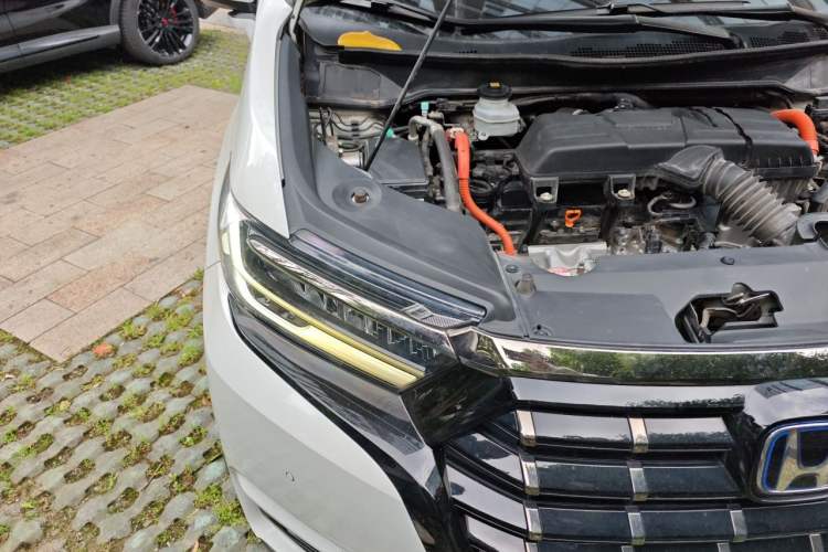 Used Honda Elysion 2022 2.0L eHEV Luxury Edition Engine Bay Right