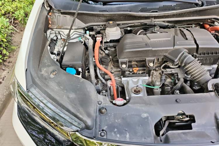 Used Honda Elysion 2022 2.0L eHEV Luxury Edition Engine Bay Right