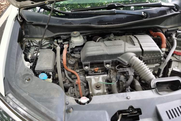 Used Honda Elysion 2022 2.0L eHEV Luxury First Edition Engine Bay Right