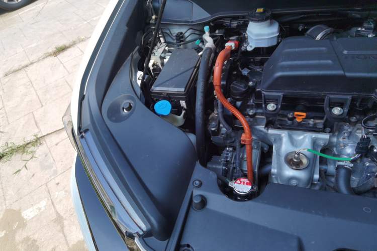 Used Honda Elysion 2022 2.0L eHEV Comfort Version Engine Bay Right