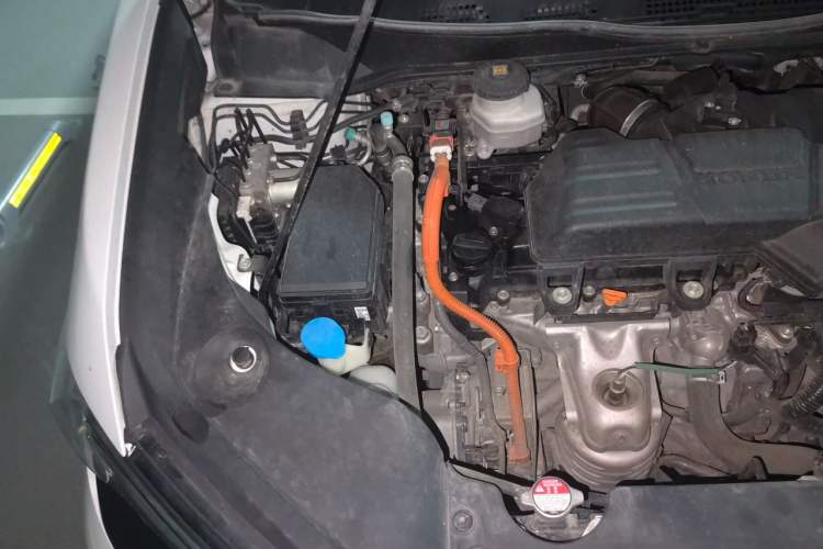 Used Honda Elysion 2022 2.0L eHEV Luxury First Edition Engine Bay Right