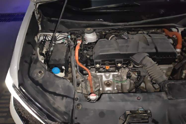 Used Honda Elysion 2022 2.0L eHEV Luxury Edition Engine Bay Right