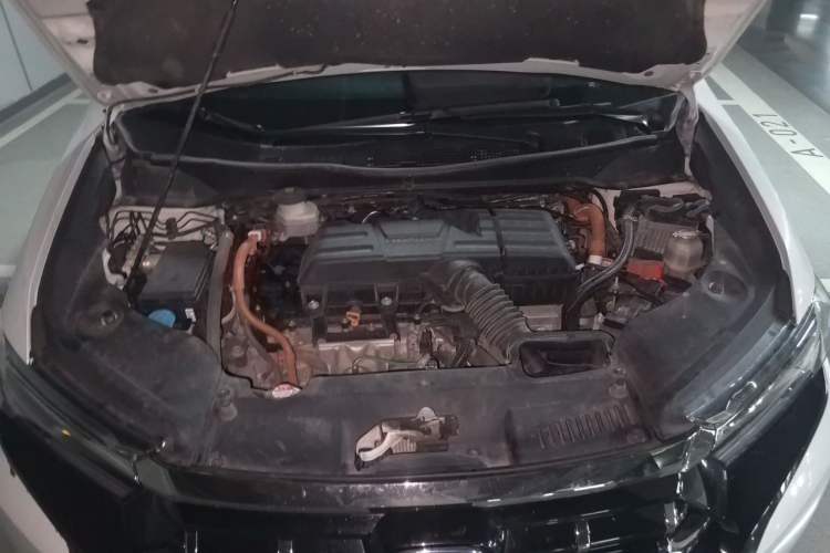 Used Honda Elysion 2022 2.0L eHEV Luxury First Edition Engine Bay