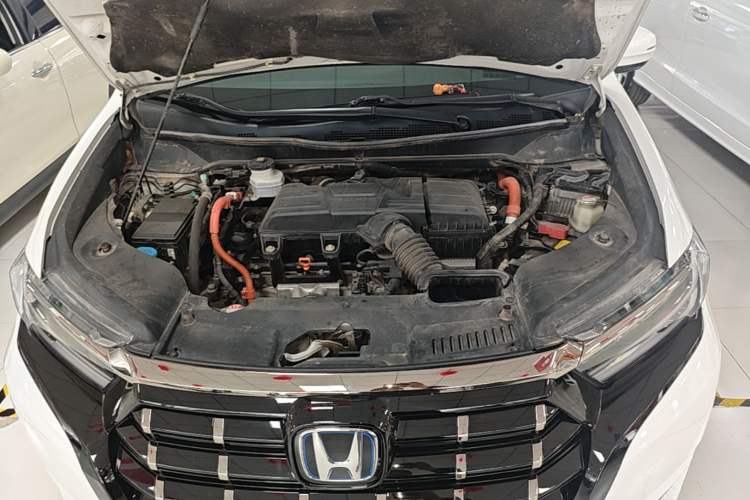 Used Honda Elysion 2022 2.0L eHEV Luxury First Edition Engine Bay