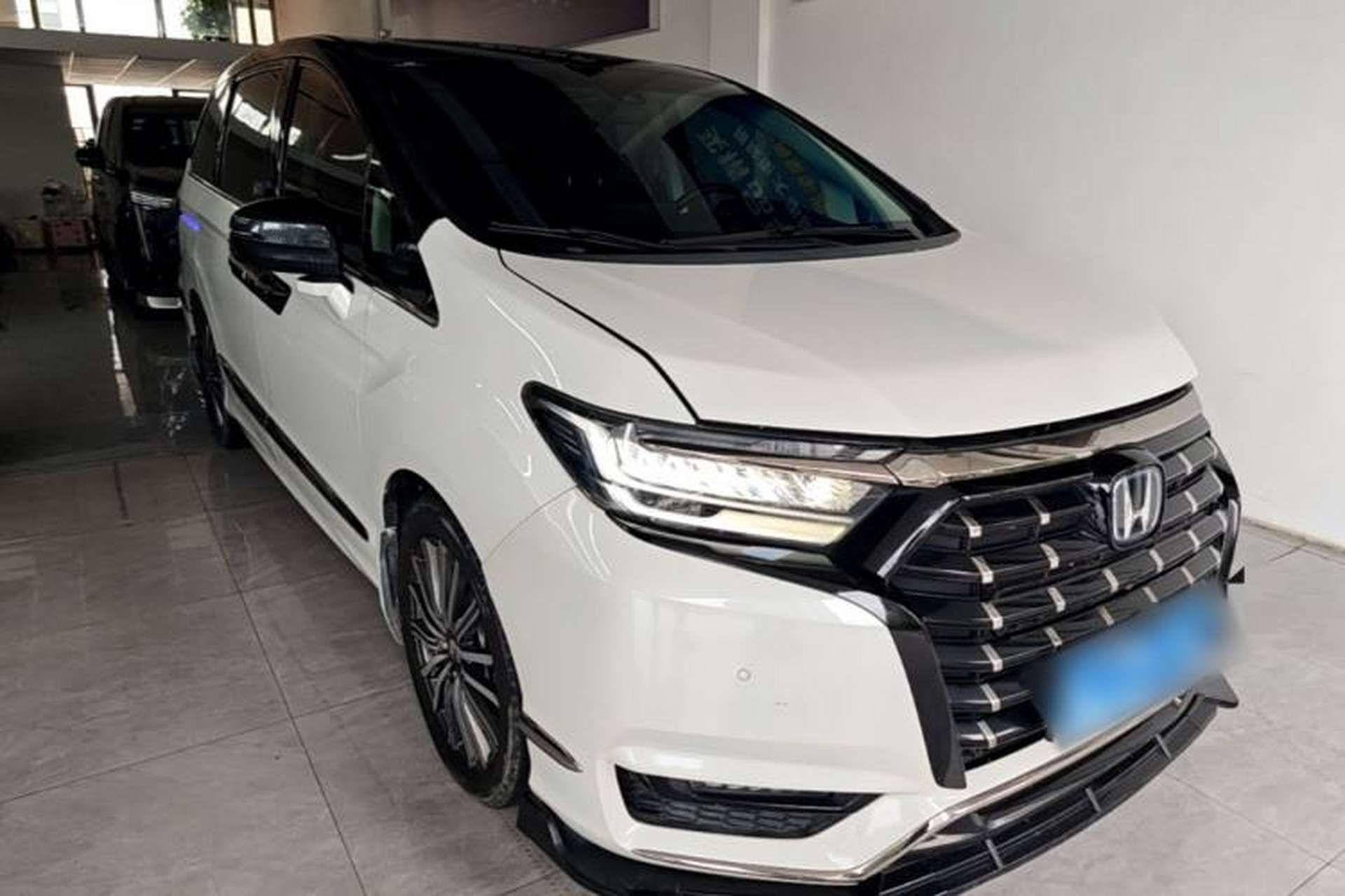 Used Honda Elysion 2022 2.0L eHEV Prestige Edition Exterior 1