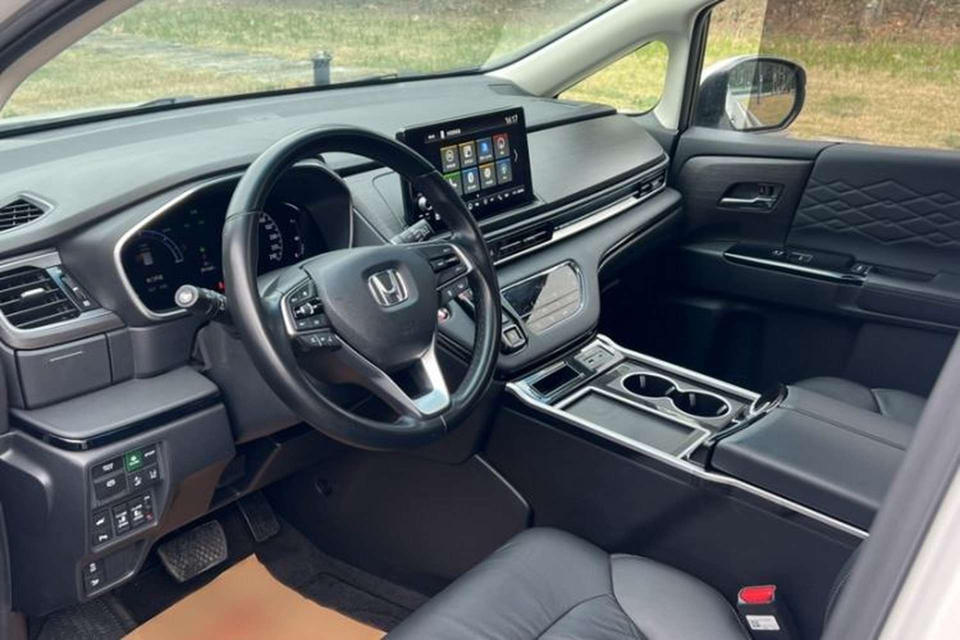 Used Honda Elysion 2022 2.0L eHEV Luxury First Edition Exterior 11