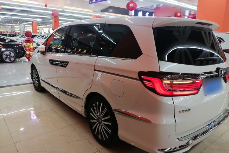 Used Honda Elysion 2022 2.0L eHEV Luxury Edition Exterior 3