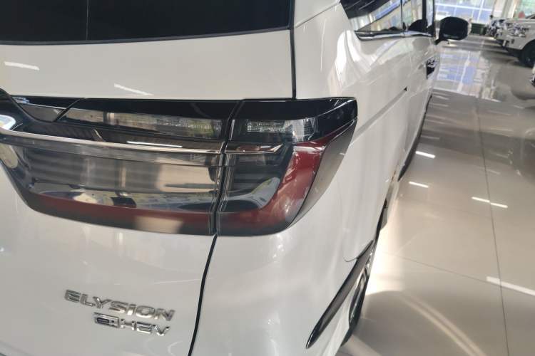 Used Honda Elysion 2022 2.0L eHEV Prestige Edition Exterior 3