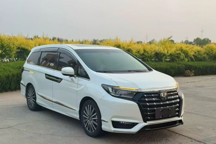 Used Honda Elysion 2022 2.0L eHEV Luxury First Edition Exterior 3