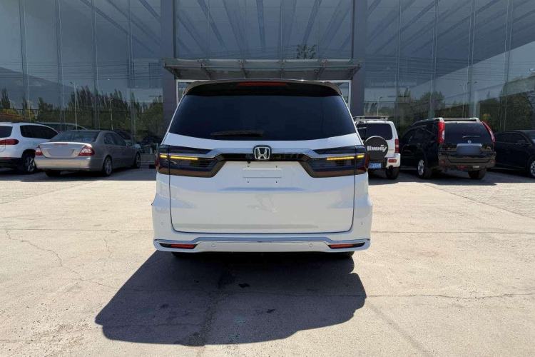 Used Honda Elysion 2022 2.0L eHEV Luxury First Edition Exterior 3