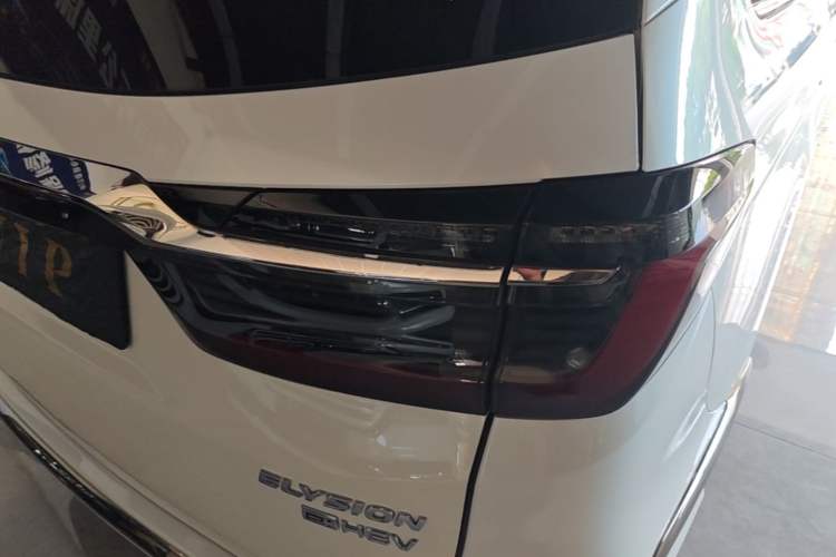 Used Honda Elysion 2022 2.0L eHEV Luxury First Edition Exterior 3