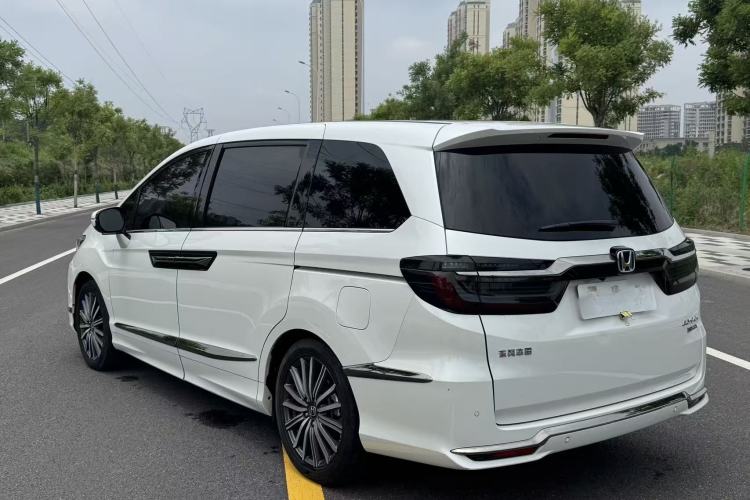 Used Honda Elysion 2022 2.0L eHEV Luxury Edition Exterior 3