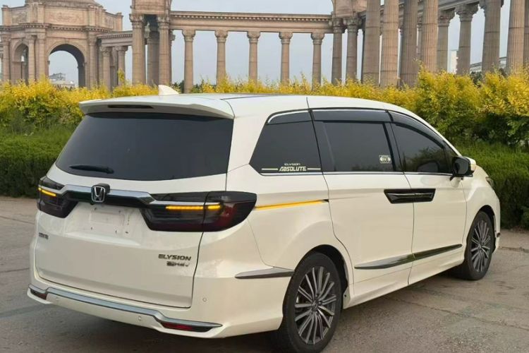 Used Honda Elysion 2022 2.0L eHEV Luxury First Edition Exterior 4