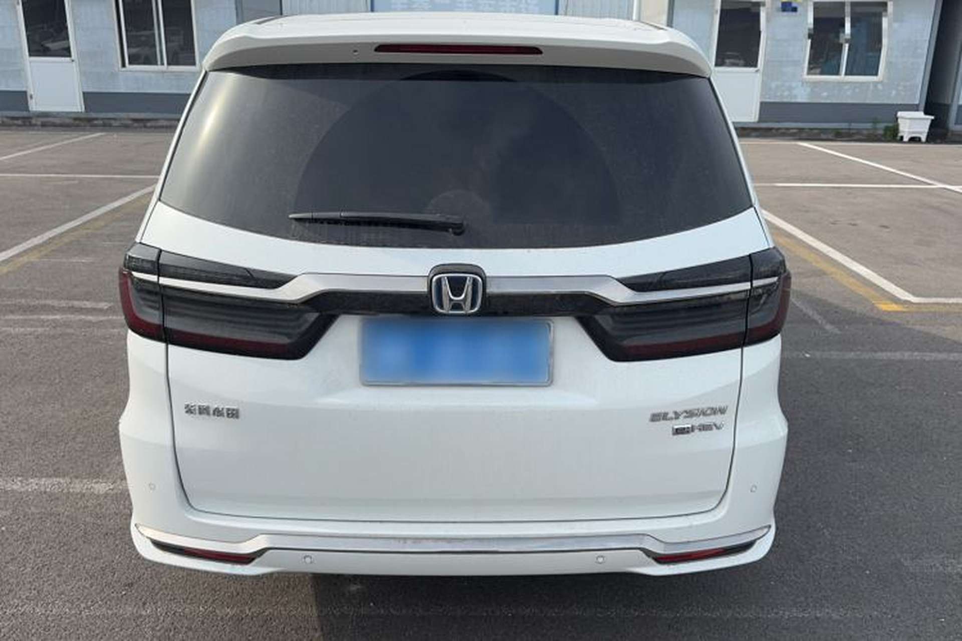 Used Honda Elysion 2022 2.0L eHEV Luxury Edition Exterior 4