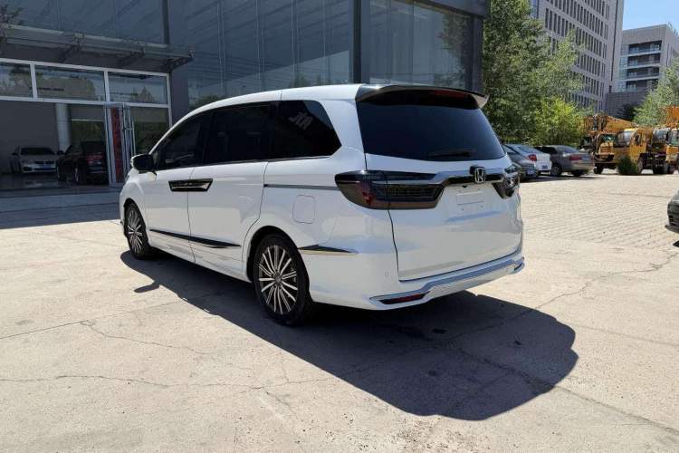 Used Honda Elysion 2022 2.0L eHEV Luxury First Edition Exterior 5
