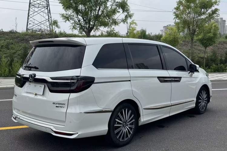 Used Honda Elysion 2022 2.0L eHEV Luxury Edition Exterior 5