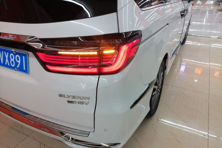 Used Honda Elysion 2022 2.0L eHEV Luxury Edition Exterior 6