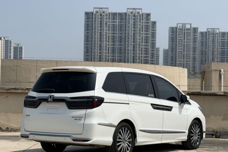 Used Honda Elysion 2022 2.0L eHEV Luxury Edition Exterior 6