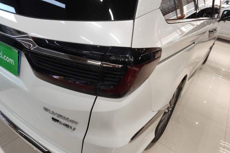 Used Honda Elysion 2022 2.0L eHEV Luxury Edition Exterior 6