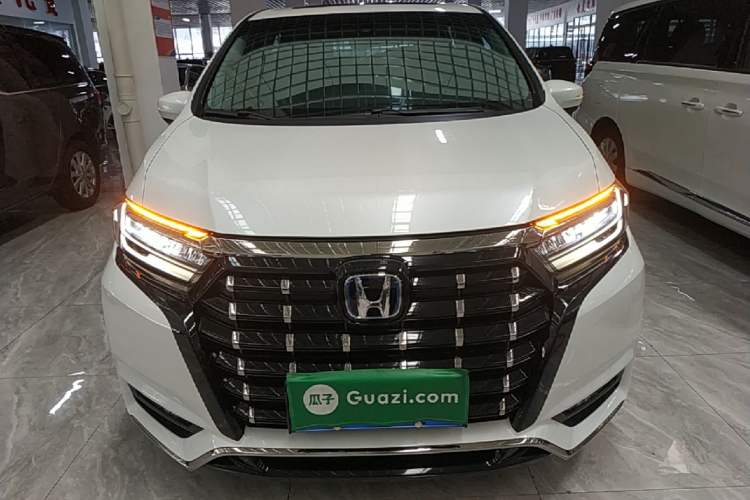 Used Honda Elysion 2022 2.0L eHEV Luxury First Edition Front