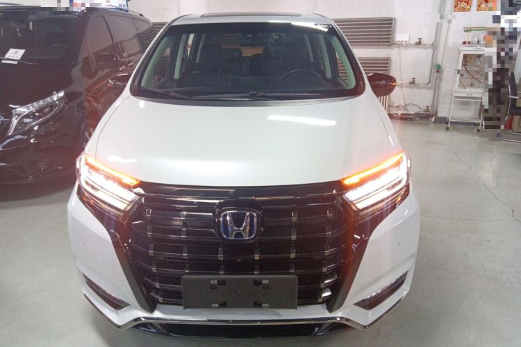 Used Honda Elysion 2022 2.0L eHEV Prestige Edition Front