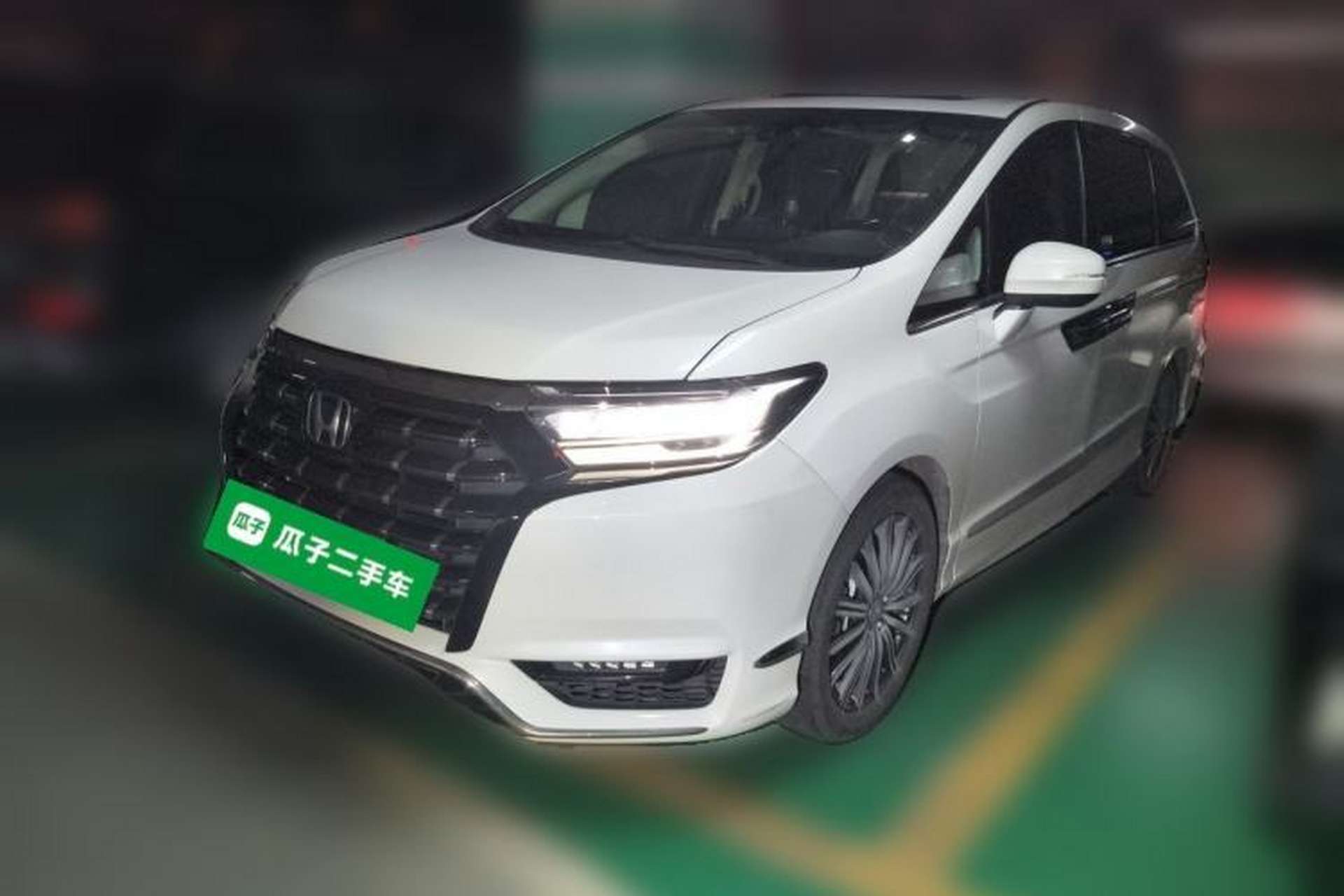Used Honda Elysion 2022 2.0L eHEV Luxury First Edition Front Left 45 Deg
