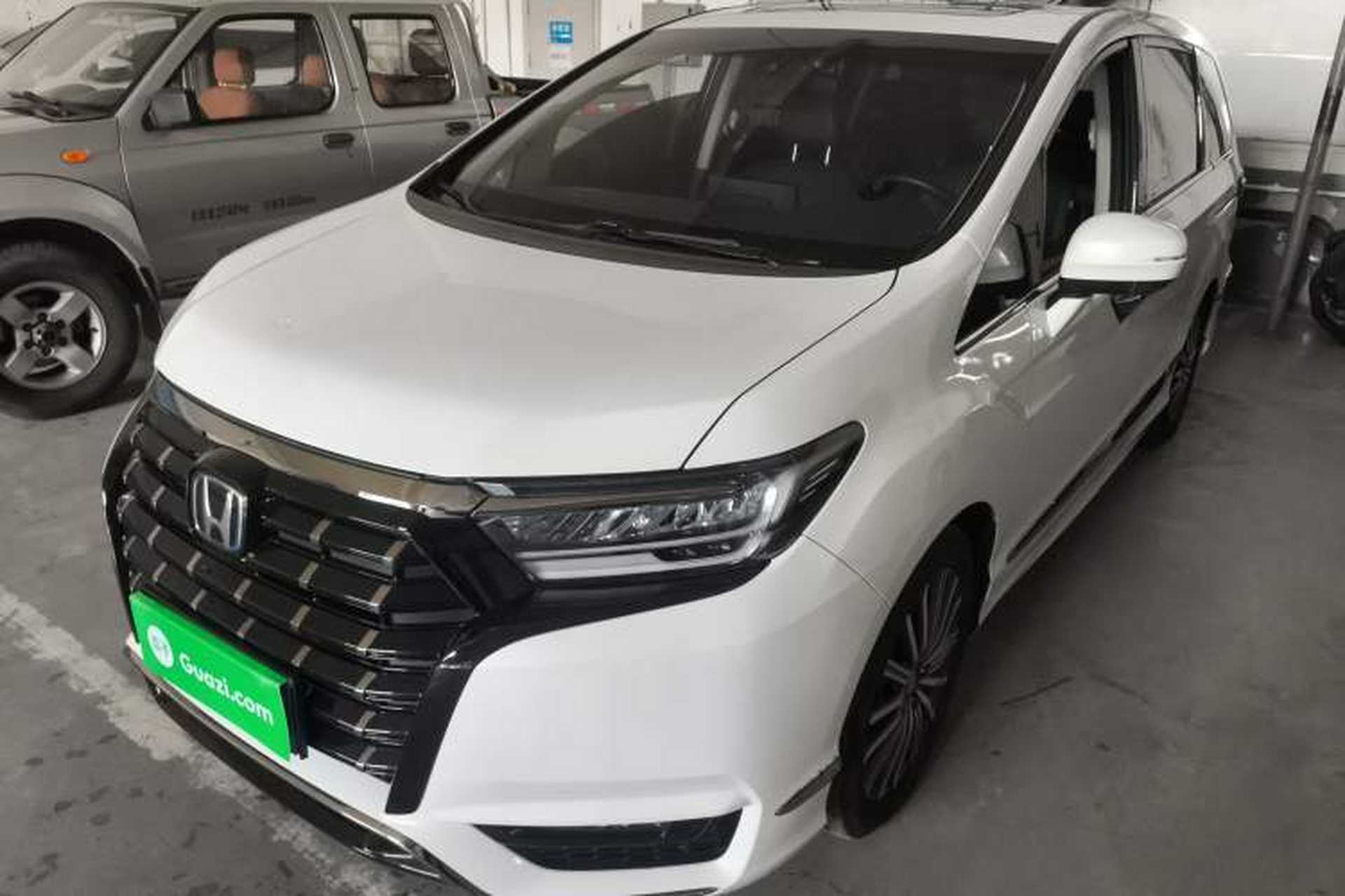 Used Honda Elysion 2022 2.0L eHEV Luxury Edition Front Left 45 Deg