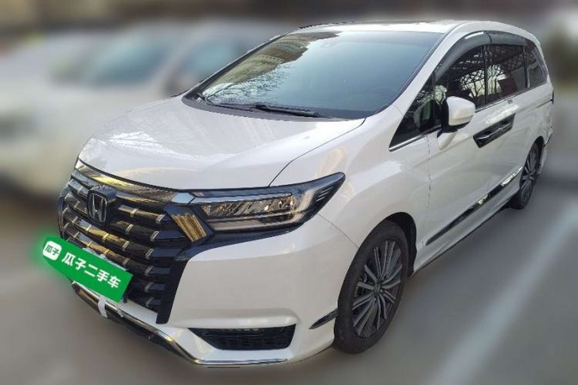 Used Honda Elysion 2022 2.0L eHEV Luxury Edition Front Left 45 Deg