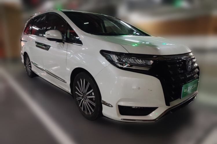 Used Honda Elysion 2022 2.0L eHEV Prestige Edition Front Right 45 Deg
