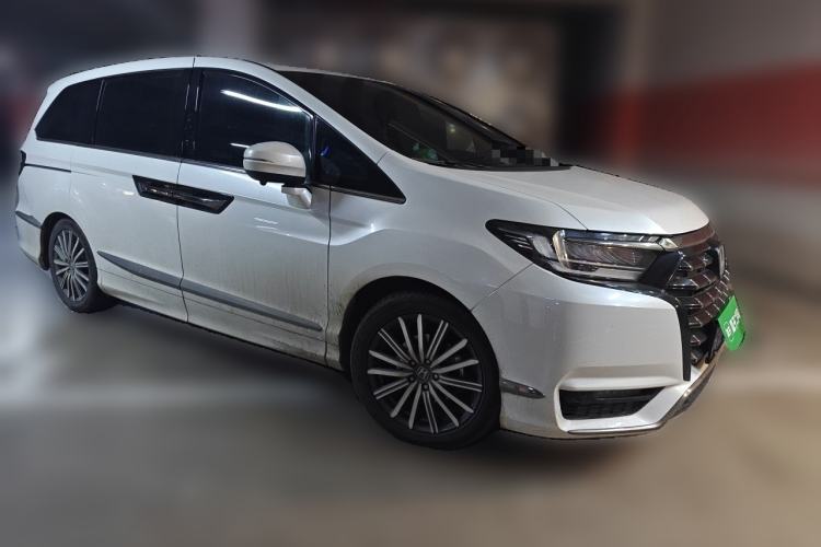 Used Honda Elysion 2022 2.0L eHEV Luxury Edition Front Right 45 Deg