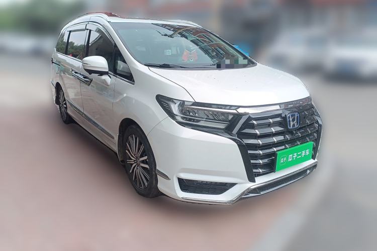 Used Honda Elysion 2022 2.0L eHEV Luxury Edition Front Right 45 Deg