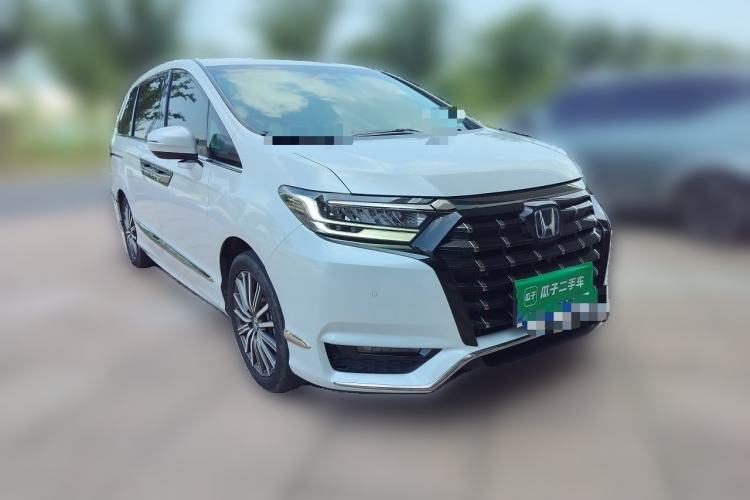 Used Honda Elysion 2022 2.0L eHEV Prestige Edition Front Right 45 Deg