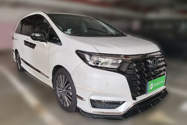 Used Honda Elysion 2022 2.0L eHEV Prestige Edition Front Right 45 Deg