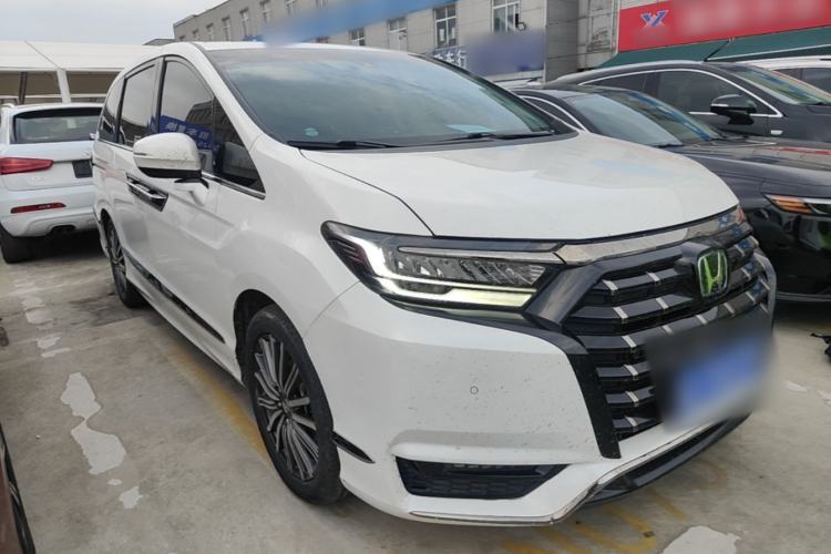 Used Honda Elysion 2022 2.0L eHEV Prestige Edition Front Right 45 Deg