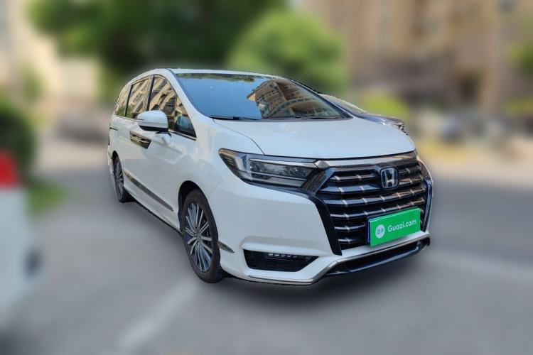 Used Honda Elysion 2022 2.0L eHEV Luxury Edition Front Right 45 Deg