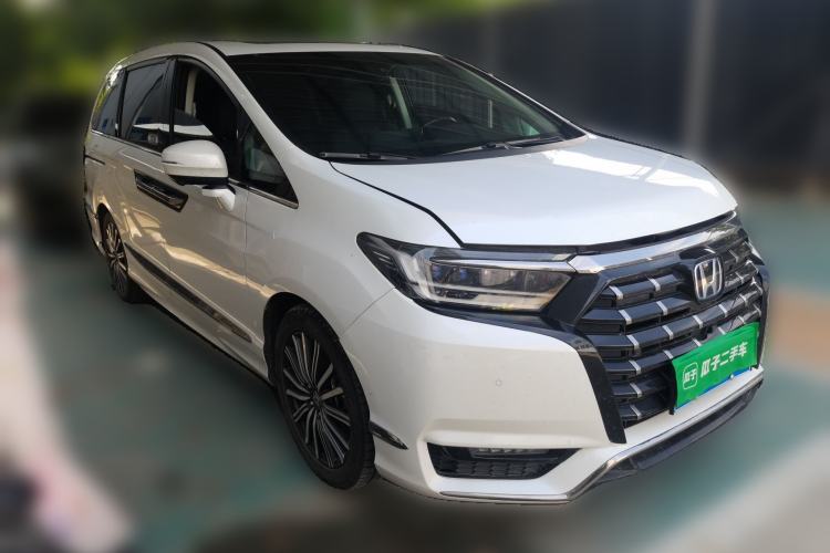 Used Honda Elysion 2022 2.0L eHEV Luxury Edition Front Right 45 Deg