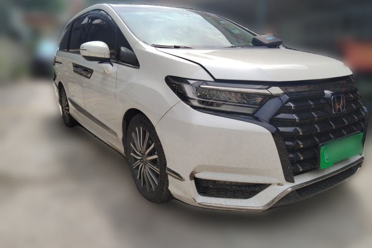 Used Honda Elysion 2022 2.0L eHEV Luxury First Edition Front Right 45 Deg