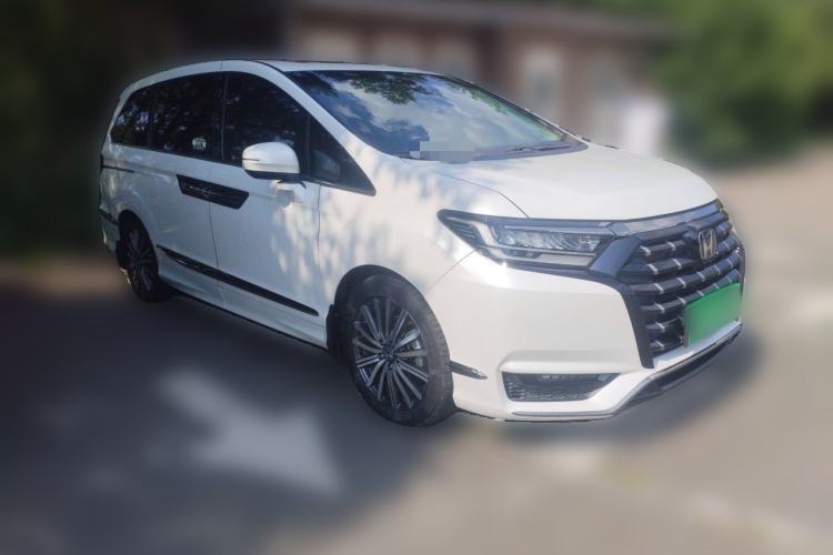 Used Honda Elysion 2022 2.0L eHEV Luxury Edition Front Right 45 Deg