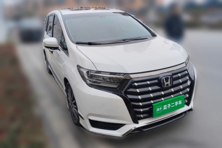 Used Honda Elysion 2022 2.0L eHEV Prestige Edition Front Right 45 Deg