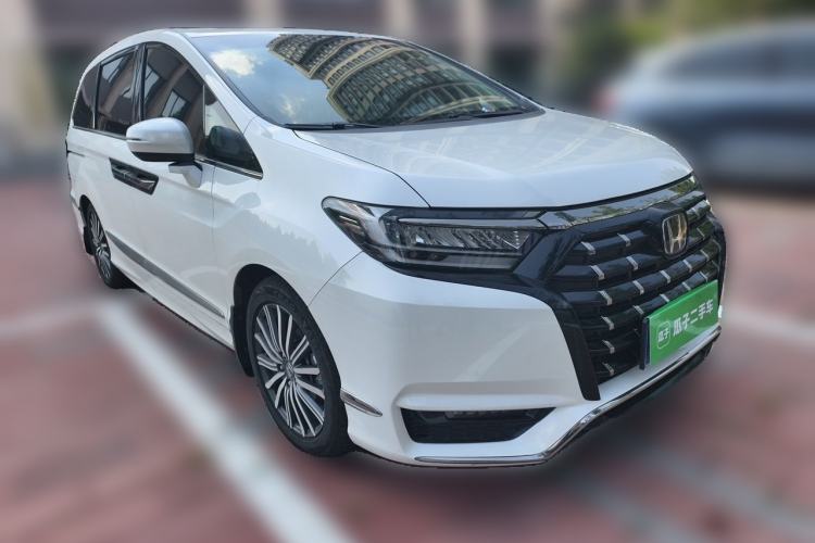 Used Honda Elysion 2022 2.0L eHEV Luxury Edition Front Right 45 Deg