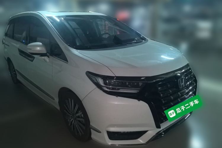 Used Honda Elysion 2022 2.0L eHEV Luxury First Edition Front Right 45 Deg