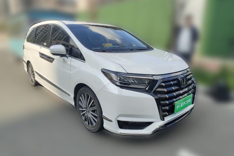 Used Honda Elysion 2022 2.0L eHEV Luxury Edition Front Right 45 Deg
